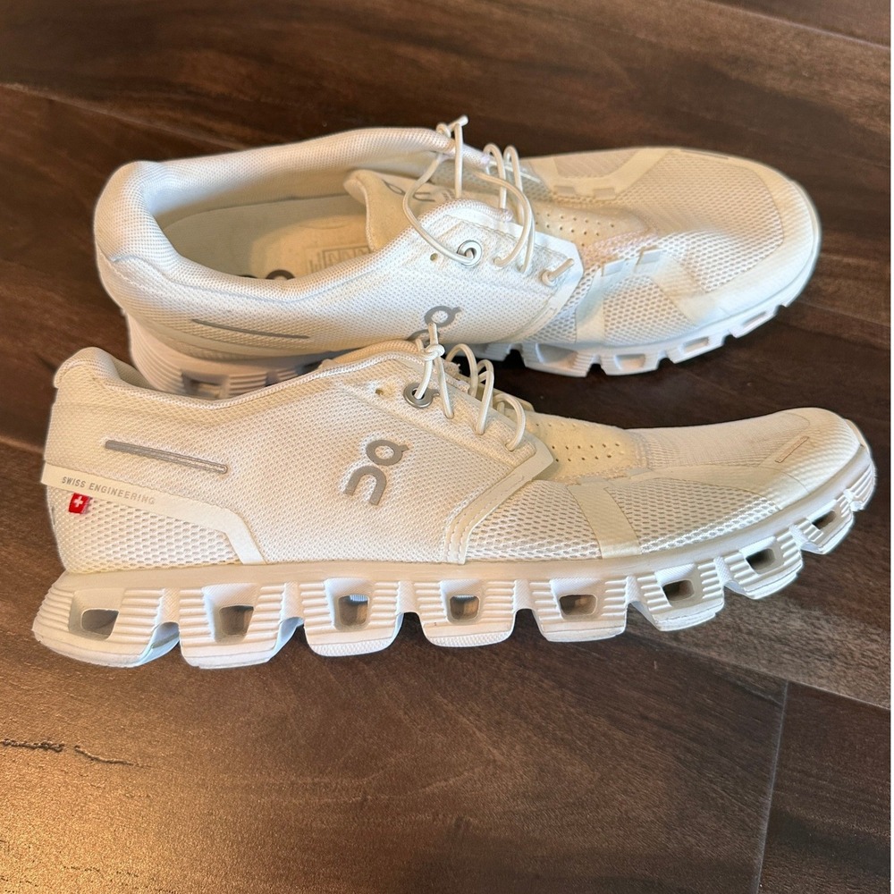 On Cloud 5 Running Shoes Womens 9.5 All White Low Top Sneakers 59.98373